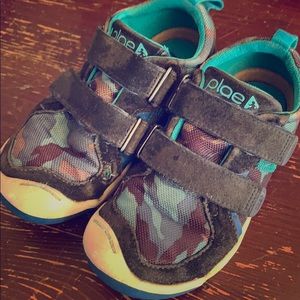 Pale Blue Camo Boys Sneakers sz 11